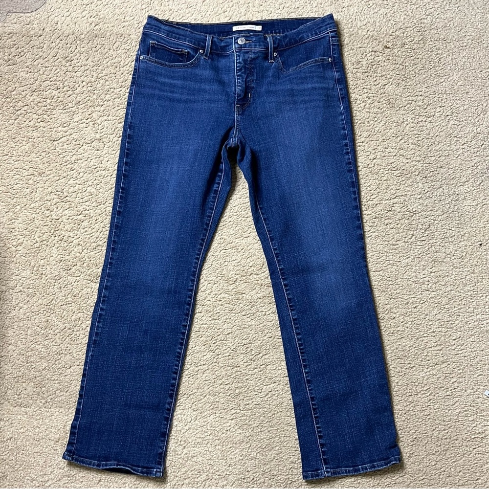 Classic Levi’s 314 Shaping Straight Blue Women's Jeans Sz 31